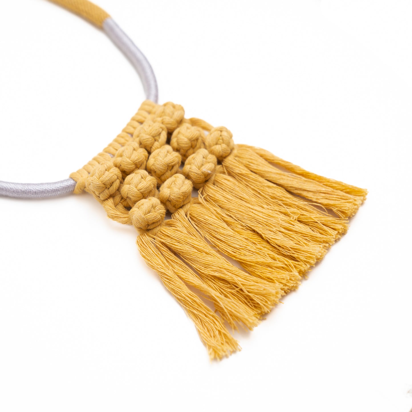 Mustard macrame